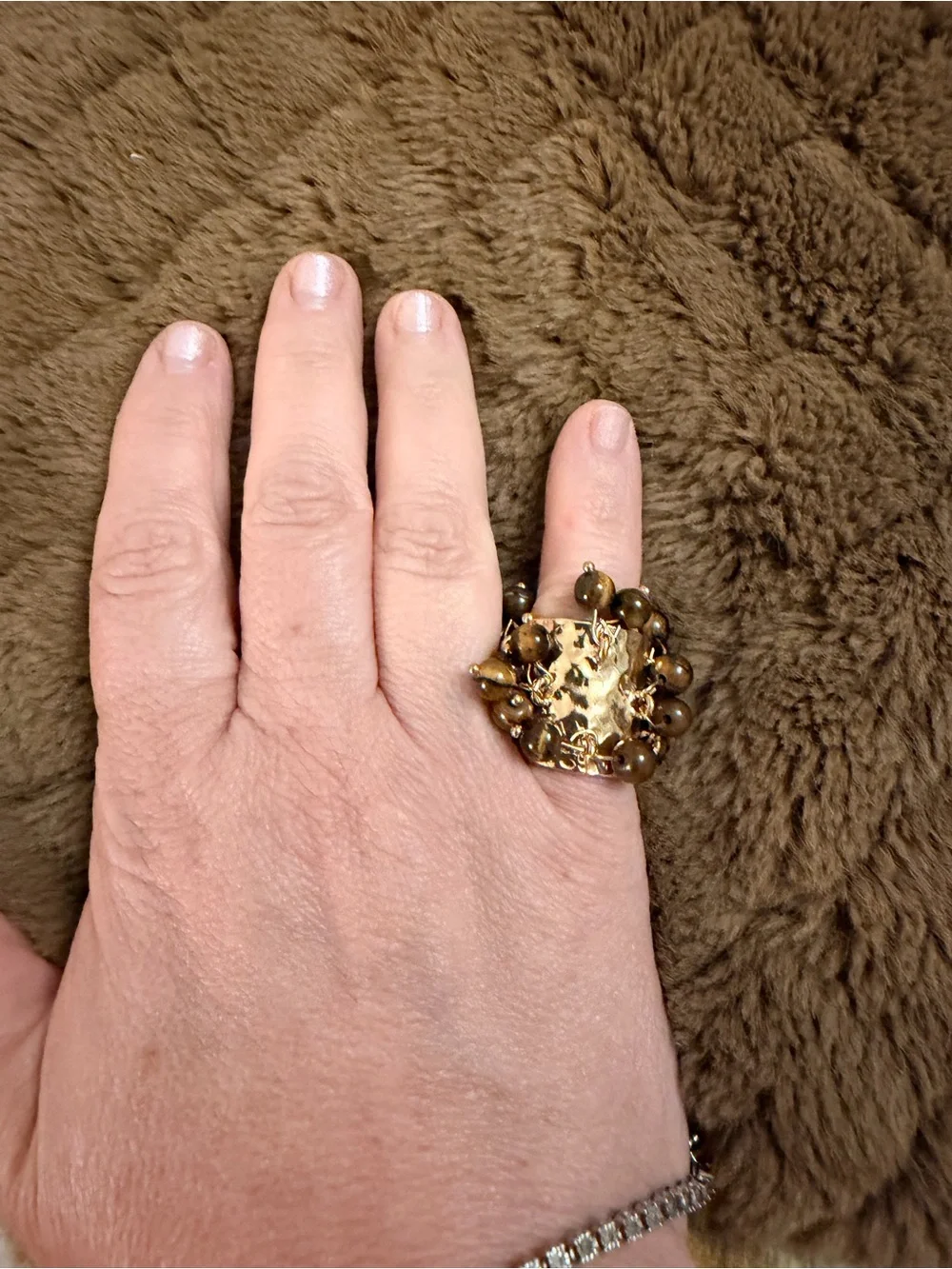 N/A elegant gold